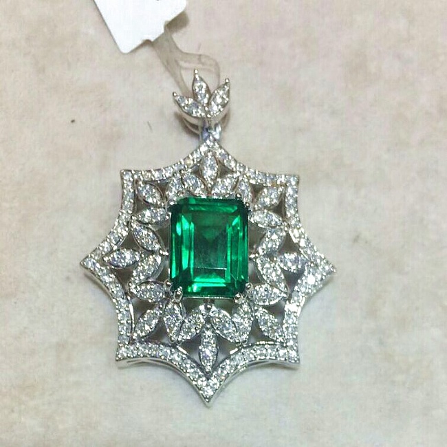 مدال زمرد جواهر